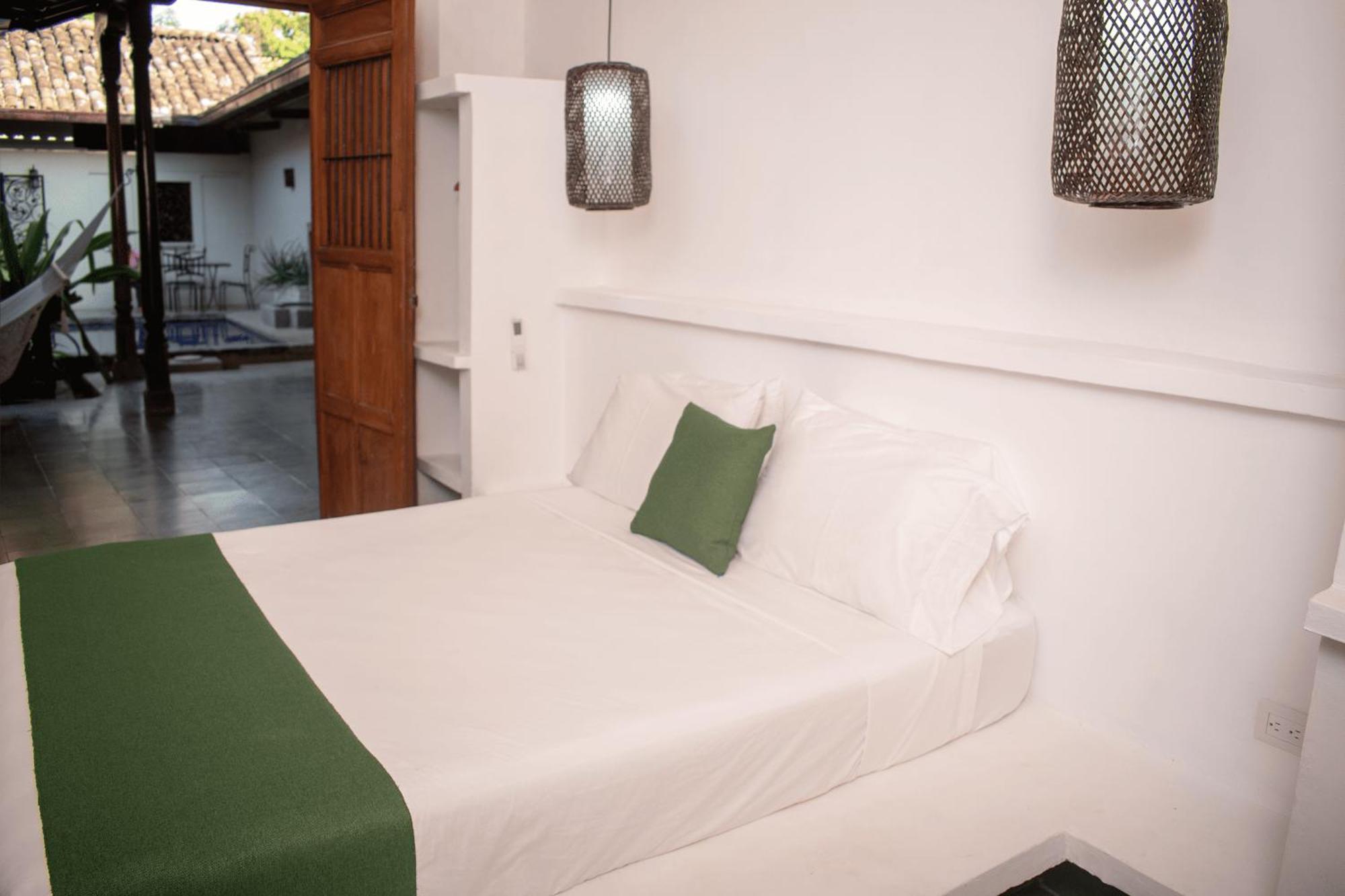 Colonial Charm With Private Pool Steps From Plaza * Granada
