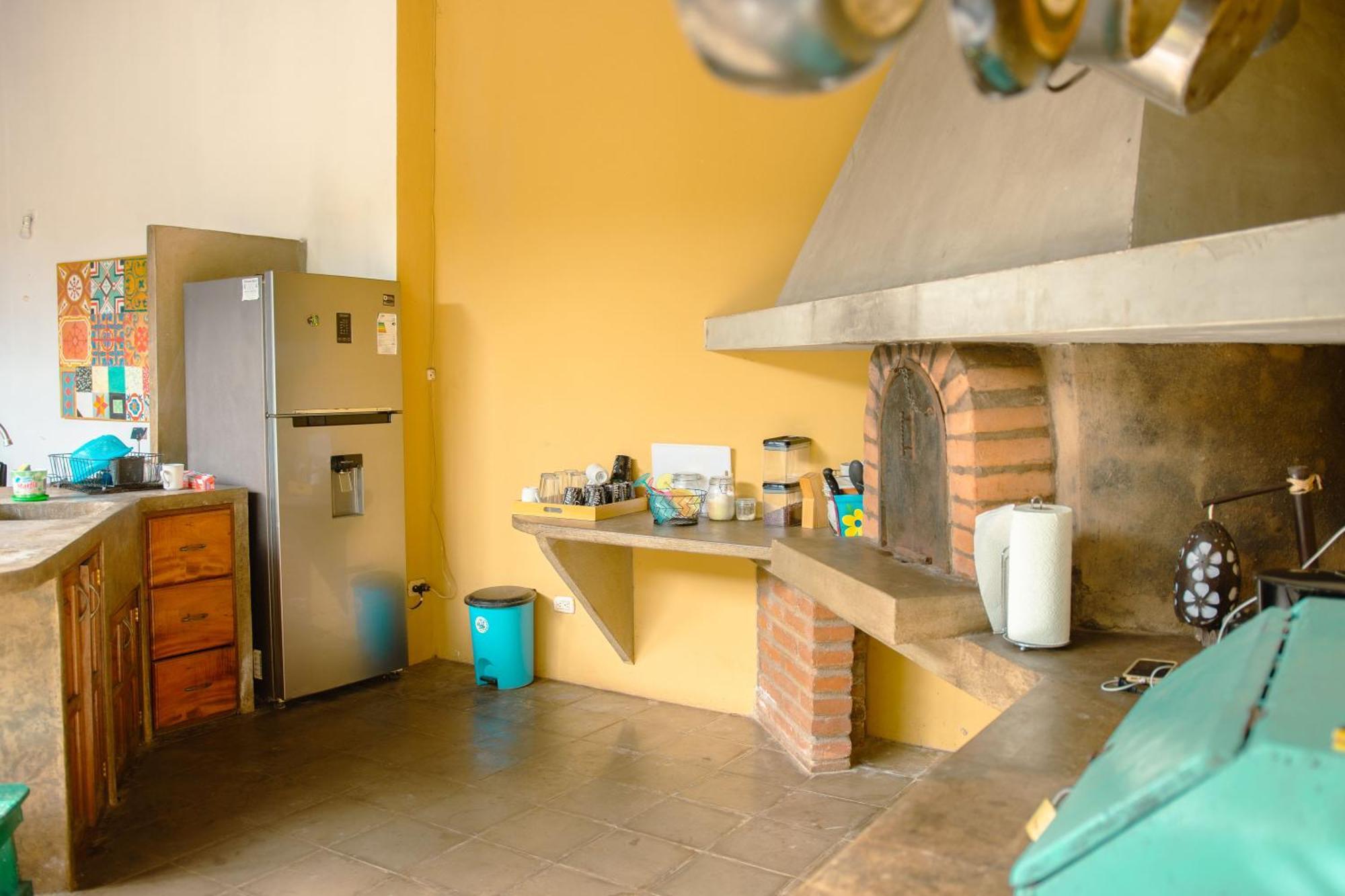 Vakantiehuis Colonial Charm With Private Pool Steps From Plaza *