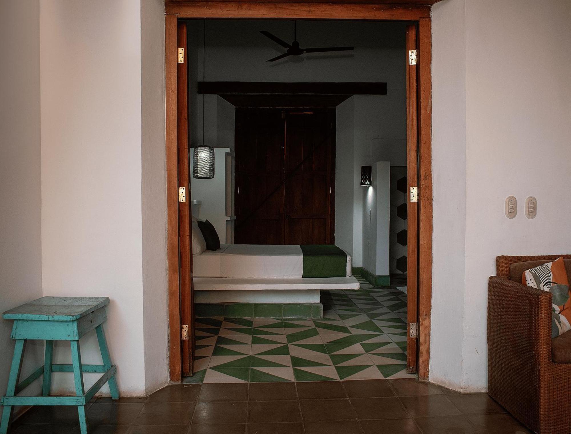 Vakantiehuis Colonial Charm With Private Pool Steps From Plaza Granada